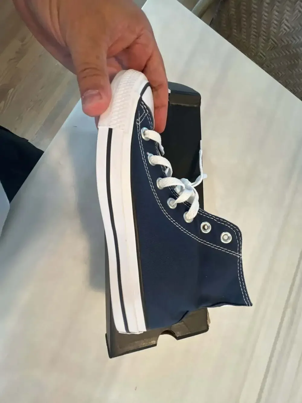 Converse men women